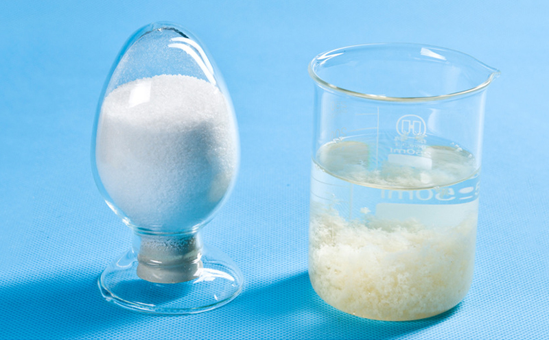 为何应用聚丙烯酰胺解决废水造成很多泡沫?